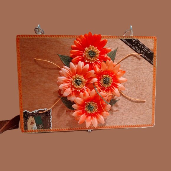 Suenos de Saundra Upcycled Collection, Jaime Garcia, My Father Cigar Box, Purse - Picture 4 of 12